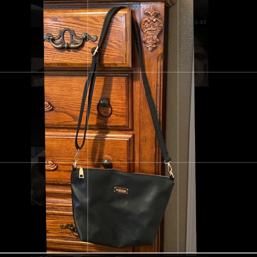 Bebe crossbody